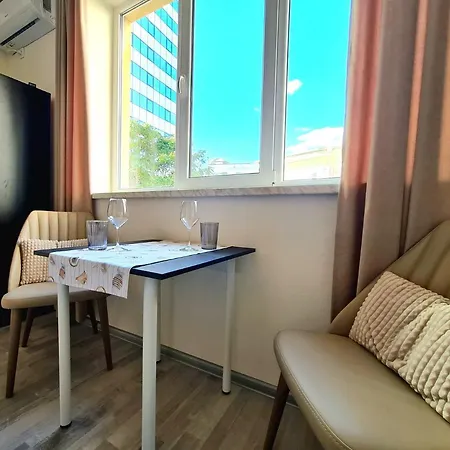 студио в центъра на *