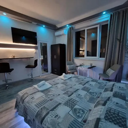 Appartement студио в центъра на *